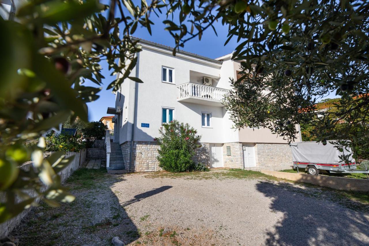 Apartments Aisa* Countryside Holiday Just 500M From The Beach! Krk Town Eksteriør bilde