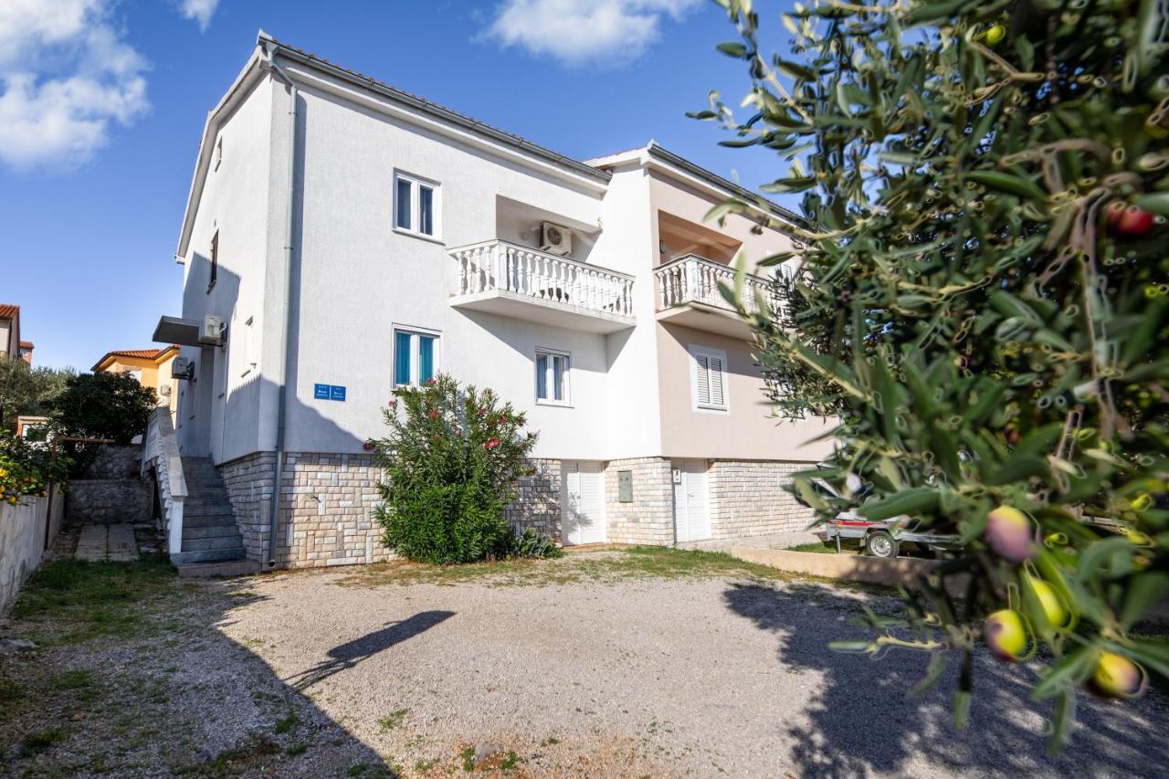 Apartments Aisa* Countryside Holiday Just 500M From The Beach! Krk Town Eksteriør bilde