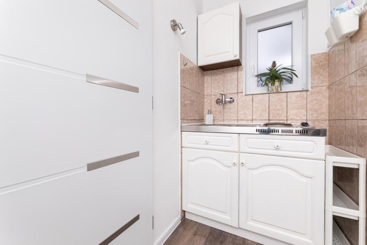 Apartments Aisa* Countryside Holiday Just 500M From The Beach! Krk Town Eksteriør bilde