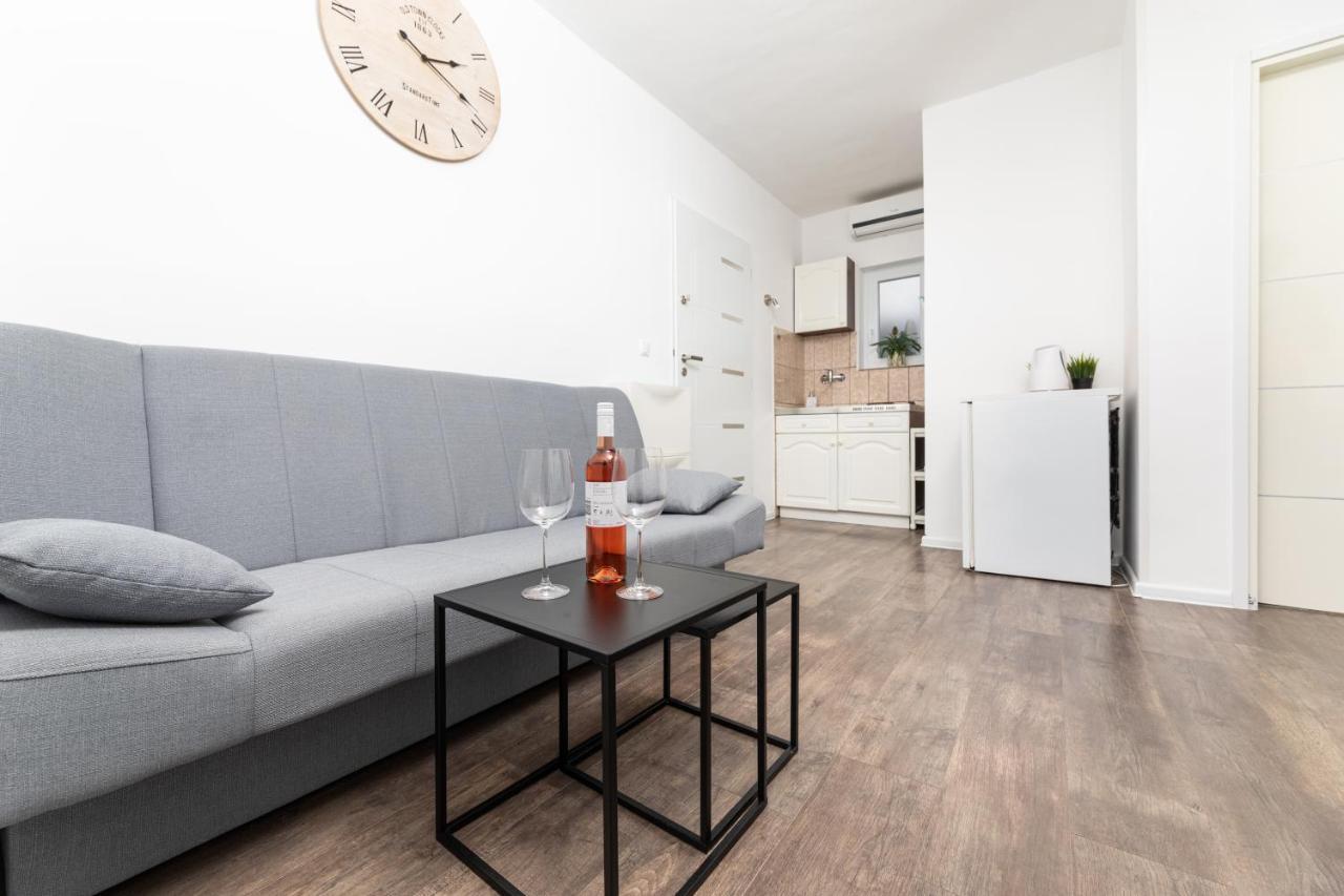 Apartments Aisa* Countryside Holiday Just 500M From The Beach! Krk Town Eksteriør bilde